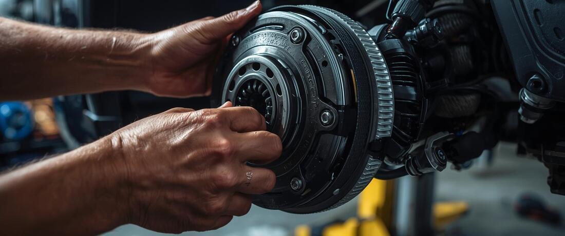 Symptoms of Slipping Clutch: 8 Warning Signs & What to Do